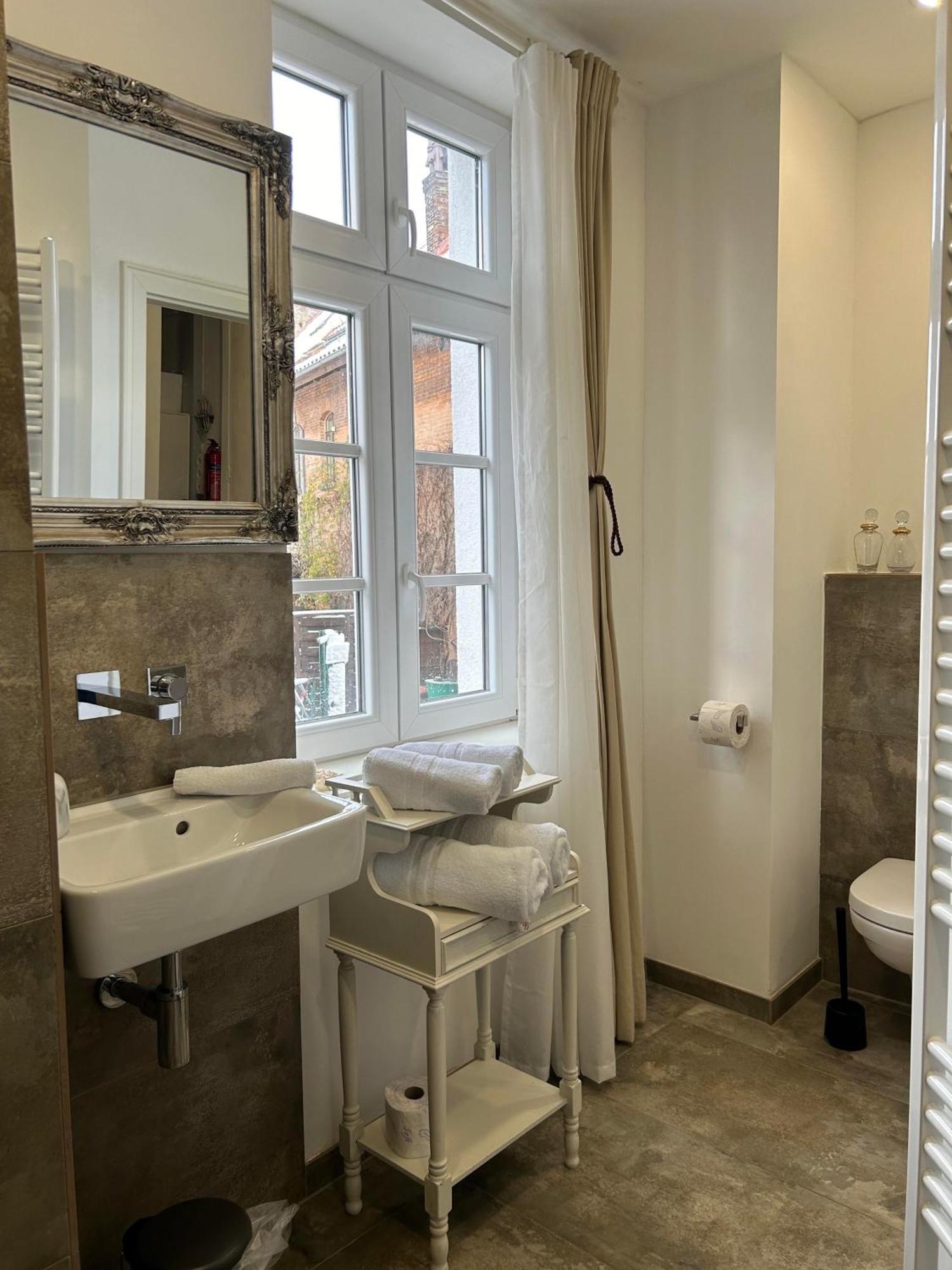 Gestorfer Koetnerhof Business Und Landlust Apartment Springe Bagian luar foto